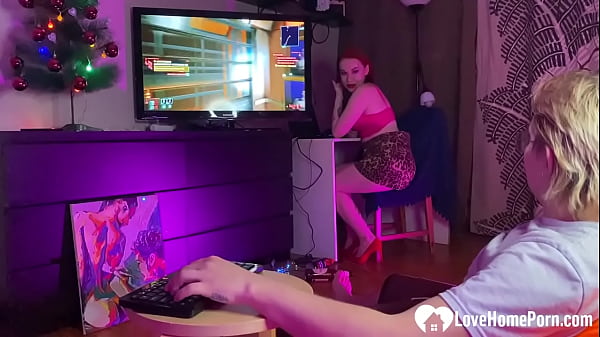 Girl Sucks Me Off While I Watch TV