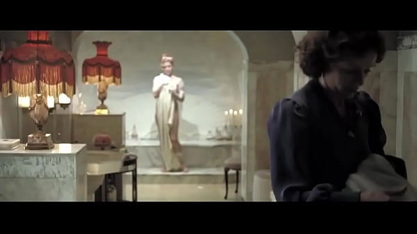Amy Adams Exposed In Miss Pettigrew Lives For A Day