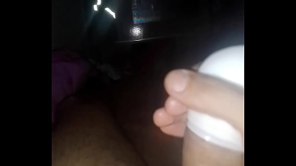 ME MASTURBANDO USANDO OVINHO SEXUAL