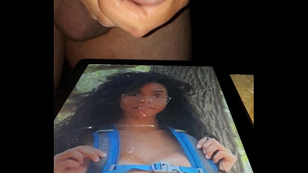 T9C7 Helayna Marie Nega Tetona Es Bañada Con Seis Descargas Lacteas Cumtribute