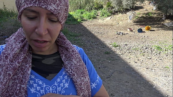 A HornyTurkish Muslim Cuckold Spouse Has Sex In Public With American Soldier