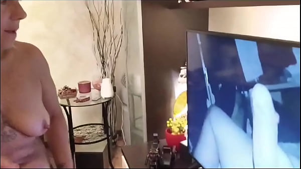 Ho Fatto Vedere A Mia Moglie Delle Sborrata Di Cazzi Enormi La Sua L'eccitazione E Stupefacente Tanto Da Chiedermi Di Scoparla Nel Culo Magari I Cazzi In Questione Sono I Vostri