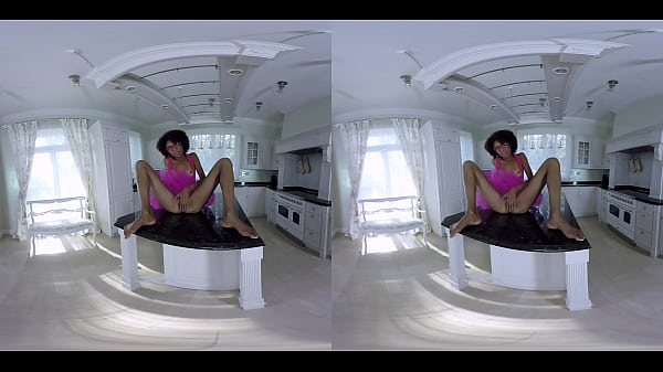 Vrpornjack.com - Chocolate Candy Hottie Splits For You In VirtualReality