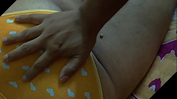 My Wifey In Period - Cuckold Hubby Filming Her Sleeping Spouse