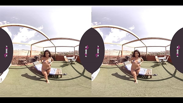 PORNBCN VR La Joven Jade Presley Se Masturba Al Aire Libre En La Terraza Y Se Corre A Chorros Por El Suelo En Realidad Virtual 4K 3D | COMPLETO AQUÍ->