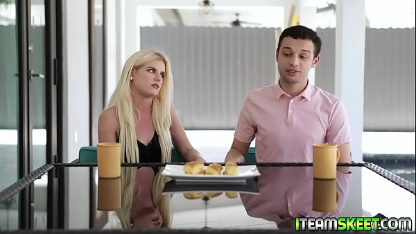 Nikki Delightful And Johnny Sneaks Into The Bathroom And Fools Around