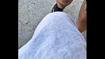 Me Dan Una Rica Mamada En El Parque Y Me Corro Durísimo