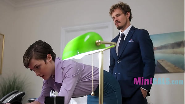 Dainty Size Seduction (Office Romance)