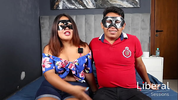Cornudo Presta A Su Esposa Para Ser Cogida Por Tres Negros