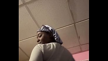 Jiggle Goddess Alliyah Shaking Her Ripe Black Rump