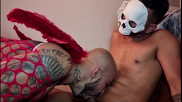 Petrick Garcia Encarnou A Diabinha E Levou Rola No Rabão