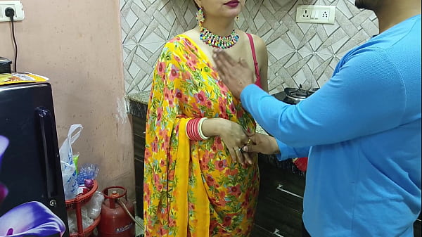 Blackmailing And Drilling My Ex Gf Who Is Now My Bhabhi Ki Saree Utar Ke Kitchen Main Uski Mast Gand Marne Ka Socha