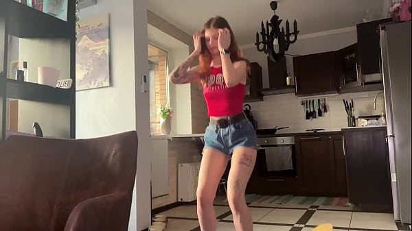 A Freshman Know How To Fuck Her Stepfather