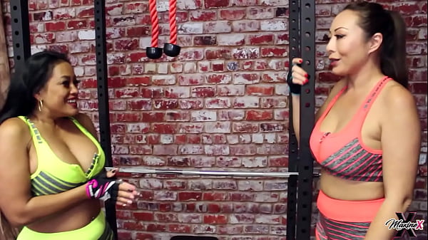 Fit & Lesbian Time Nyssa Nevers & Maxine Rub On Those Rumps & Chests!
