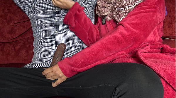 A Turkish Nympho Is Disturbed When She Sees His Large Black Pole