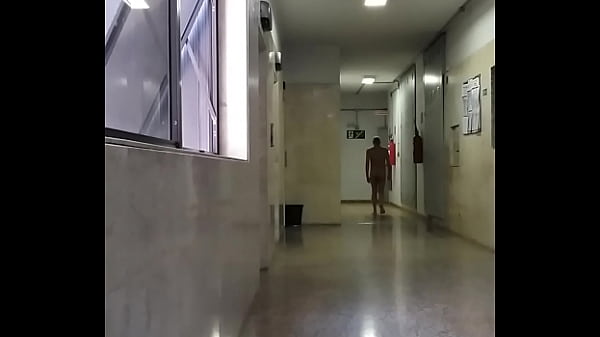 Eu Peladinho No Corredor Do Ap 004