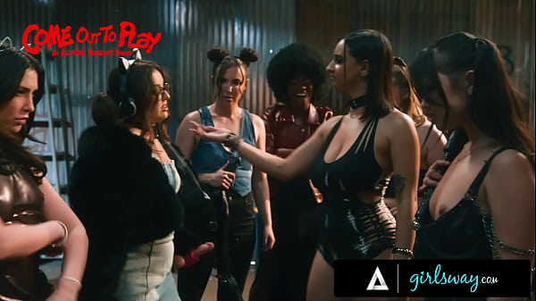 GIRLSWAY - 10 HOTTIE LESBIAN GANGBANG! ROUGH FULL-HAND PLAY, STRAP-ON SEX, AND SPRAYING! - WARRIORS PARODY