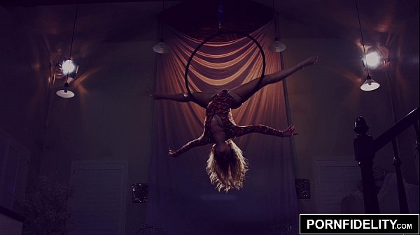 PORNFIDELITY Huge Booty Aerialist Arya Fae Creampied Penetrating