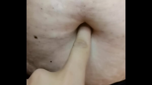 I Worship Surveying A Milf Girl's Navel