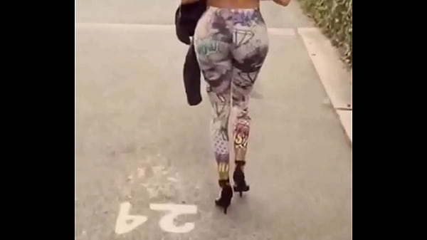 Hermoso Culo En La Calle
