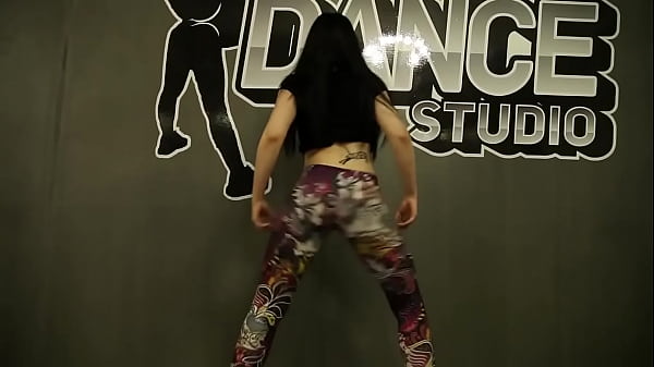 Grind & Ass Tremble Dance Contest (Sasha X-Twerk Chicks)