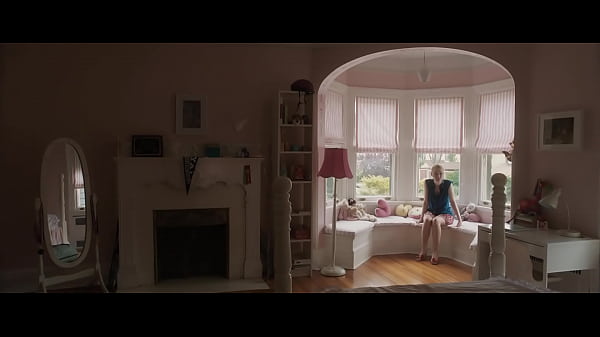 Beautiful Platinum Teen Dakota Fanning - Nudes Scene