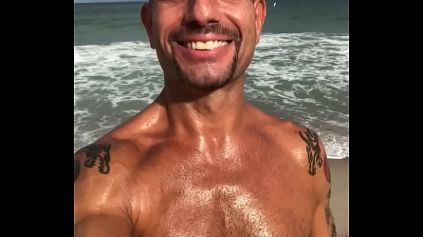 THE HAPPY BEACH FORM PORNSTAR MAXXX LOADZ