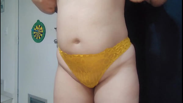 Follando A Mi Vecina Embarazada En Un Tempting Mini Vestido Ella Trae Un Cachetero Y Se Sube Su Vestido Y Muestra Sus Senos Y Su Enorme Culo Gordo