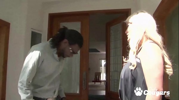 Julie Cash Lets Ghetto Stepdaddy Smash Her Big Chunky White Backside