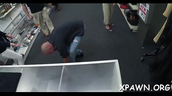 Big Dude Pushes His Large Weenie Inside A Charming Homemade