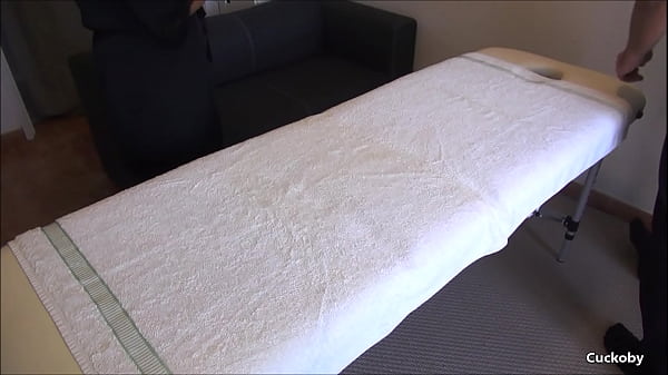 Professional Home Masseur For Housewife With Happy Ending