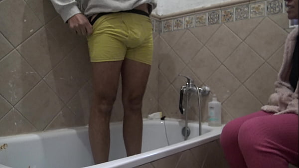 TABOO FAMILY: Stepmama Watching How Her Stepson Washing His Filthy Rod In Front Of Her