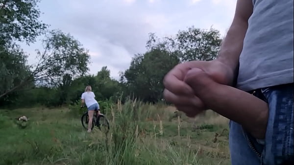 Man Public Display And Pump Off Shaft Near Unknown Pretty Chick, She Crave To See How He Load Shot For She
