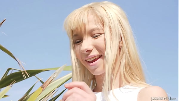 Cute Barely-legal Gets Picked Up And Railed Profound And Hard (Kenzie Reeves)