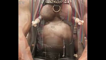 Black Muscle Tit Stroke Flex & Bud Play Solo Session