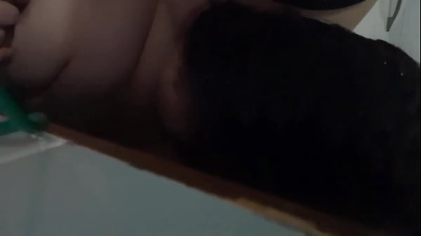 Cámara Escondida A Mi Sirvienta Que Se Pone Lencería Para Excitarme