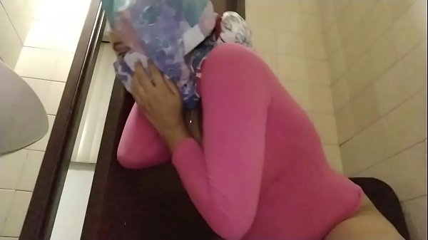 True Muslim Mother Trying To Stay Quiet And Masturbate Behind Husbands Back To Orgasm Explode