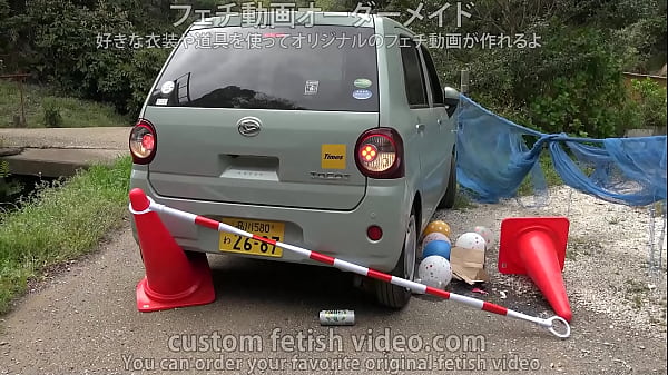 Crumpling When Car Tires Step On Color Cones, Balloons, Or Plastic Bottles