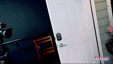 Raelynn Skinny Chestnut-haired Audition Soaked Butt Tongue Toy Play Dirty BJ!