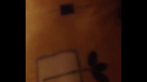 Qliando Con La Almohada