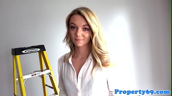 Legit Doll Fucks On Unscripted Sextape