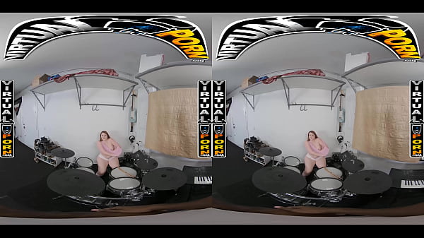 VIRTUAL PORN - Sexy Housekeeper Sandy Love Servicing Your Dick In POV