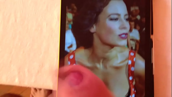 Anna Mucha Load Tribute