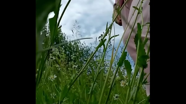 Undressed Needy Cougar In A Chamomile Field Masturbates, Pisses And Wards Off A Wasp / Angela-MILF