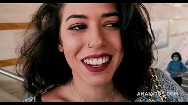 Italian Skanks, Elisabetta Zaffiro Drinks Pee And Gets Smashed In The Rear With Open Display, Outdoor And Cum Facial GL316