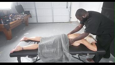 Platinum GILF Hungers A Rubdown Massage And A Juicy Black Cock