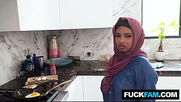 EBONY HIJABI Chick Learning To Be FILTHY Hadiya Honey, Allen Swift