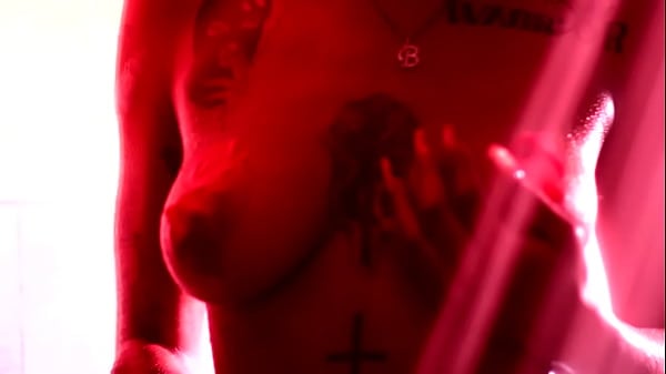 Simone Richards Introduce New Wethead Videos