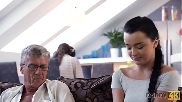 DADDY4K. Old Nerdy Man Nails Sons Green GIRLFRIEND Right Behind Guys Back