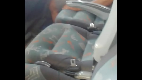 Pau Duro No ônibus !!